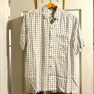 Urban Outfitters Men Short Sleeve Button Down NWT